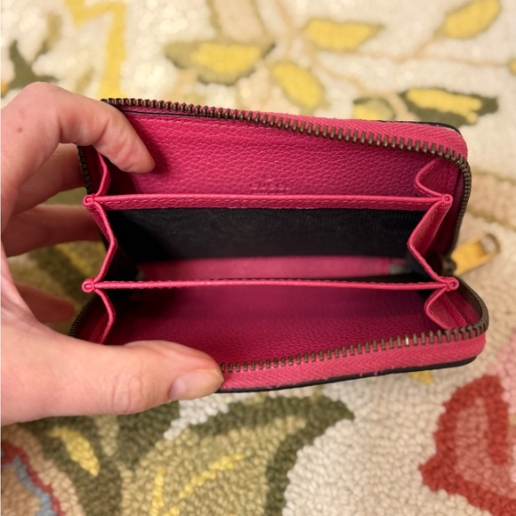 GUCCI Logo Wallet Coin Compartment Zip Around Leather Coin Purse- Pink - Picture 9 of 15